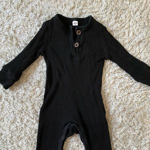 Black ribbed romper